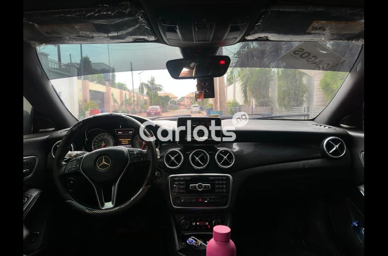 NIGERIAN USED 2013 MERCEDES BENZ CLA250 - 3/7