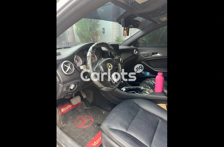 NIGERIAN USED 2013 MERCEDES BENZ CLA250 - 4/7