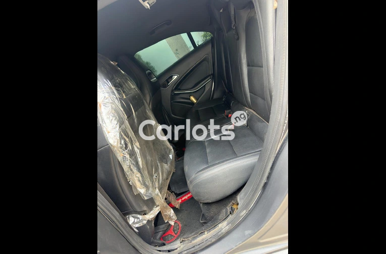 NIGERIAN USED 2013 MERCEDES BENZ CLA250 - 6/7