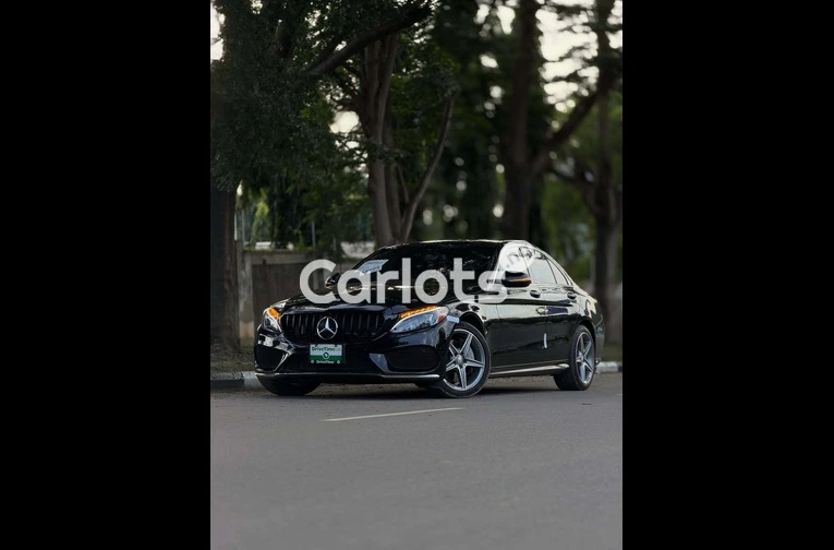 Clean Foreign 2015 Mercedes-Benz C400