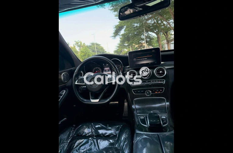 Clean Foreign 2015 Mercedes-Benz C400 - 4/7