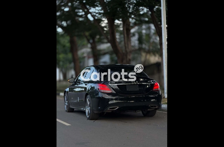 Clean Foreign 2015 Mercedes-Benz C400 - 7/7