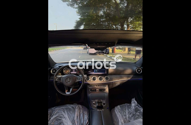 Foreign Used 2018 Mercedes-Benz E400 for sale in Asokoro, FCT - photo 5 of 7