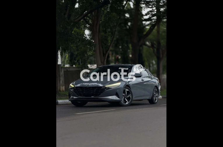 2021 HYUNDAI ELANTRA