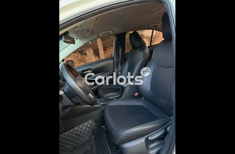 2020 TOYOTA COROLLA HYBRID - 6/7