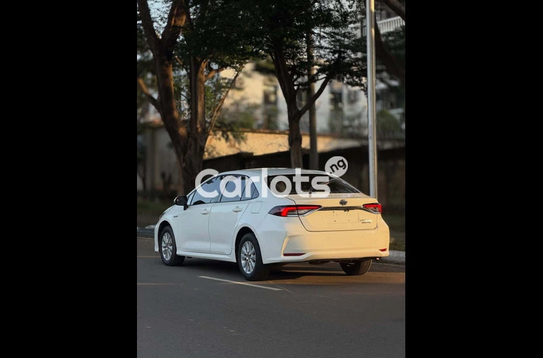 2020 TOYOTA COROLLA HYBRID - 7/7