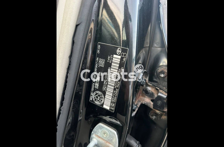 TOYOTA YARIS 2010 - 4/7