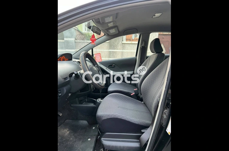 TOYOTA YARIS 2010 - 5/7
