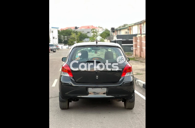 TOYOTA YARIS 2010 - 7/7
