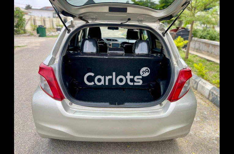 TOYOTA YARIS 2014 - 6/7