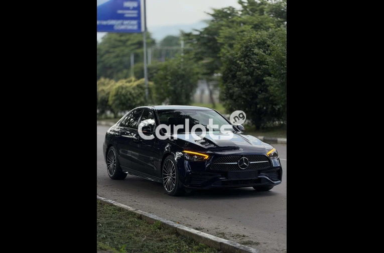 2023 Mercedes-Benz C300 - 3/7
