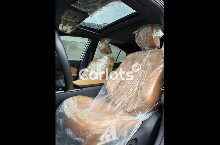 BRAND NEW 2026 TOYOTA CAMRY - 4/6