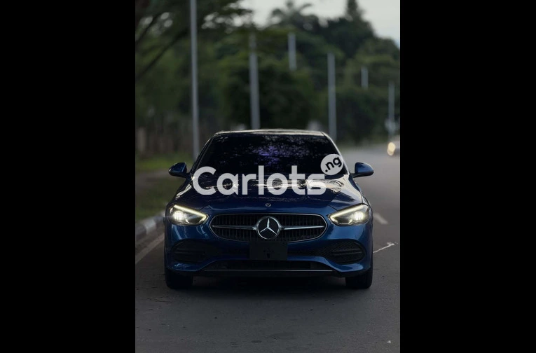 2022 Mercedes-Benz C300 - 2/7