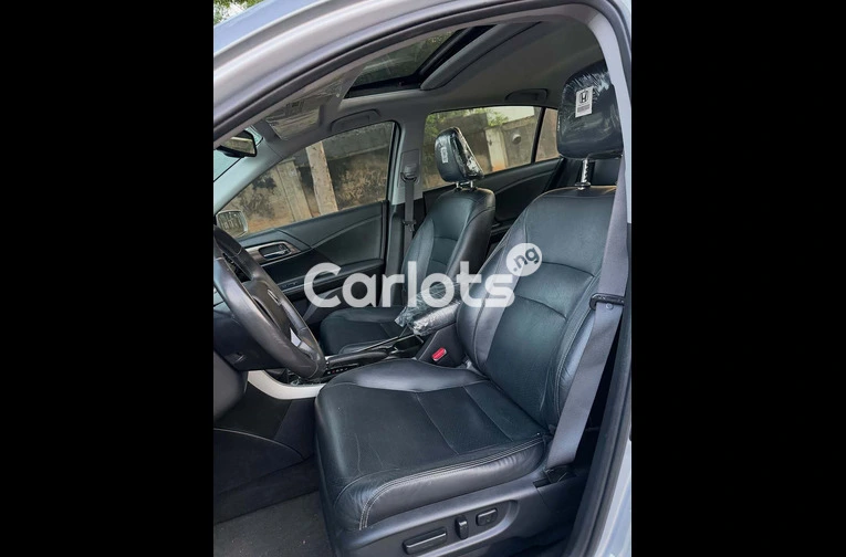 2017 Honda Accord / 6