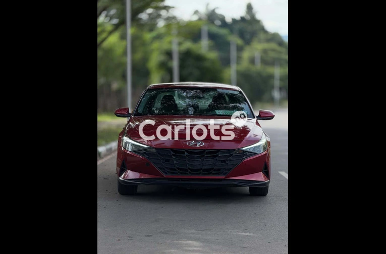2022 Hyundai Elantra - 2/7