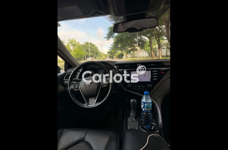 Foreign Used 2019 Toyota Camry SE - 4/7