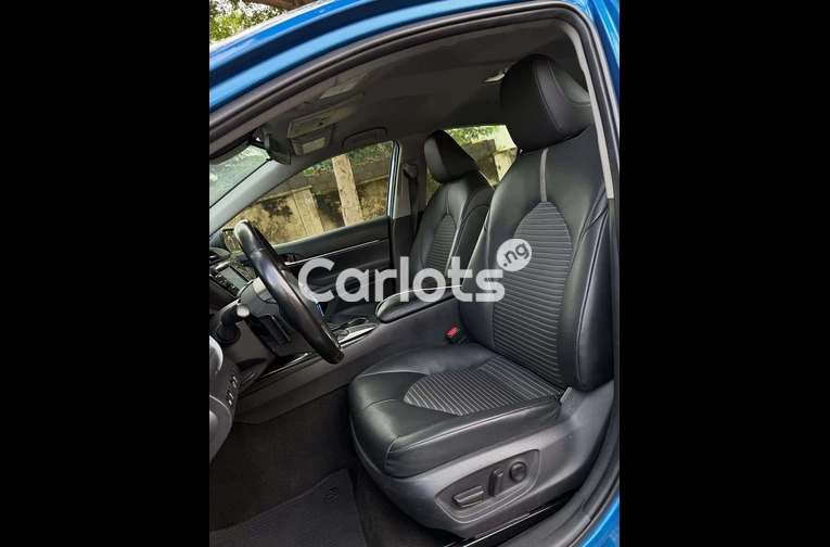 Foreign Used 2019 Toyota Camry SE - 6/7