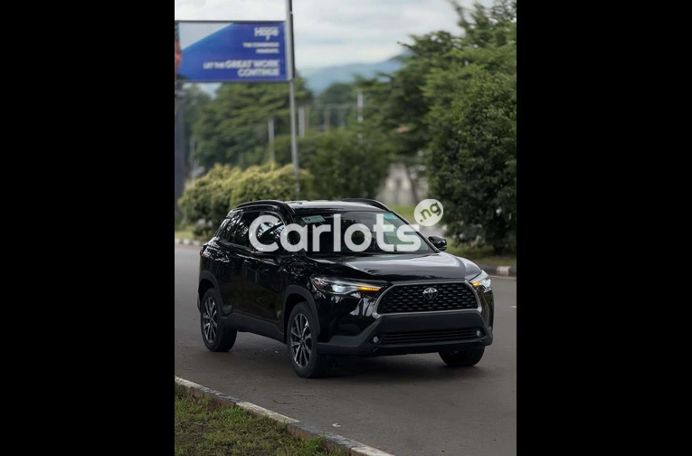 2023 Toyota Corolla Cross - 3/7
