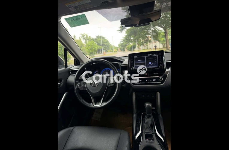 2023 Toyota Corolla Cross - 4/7