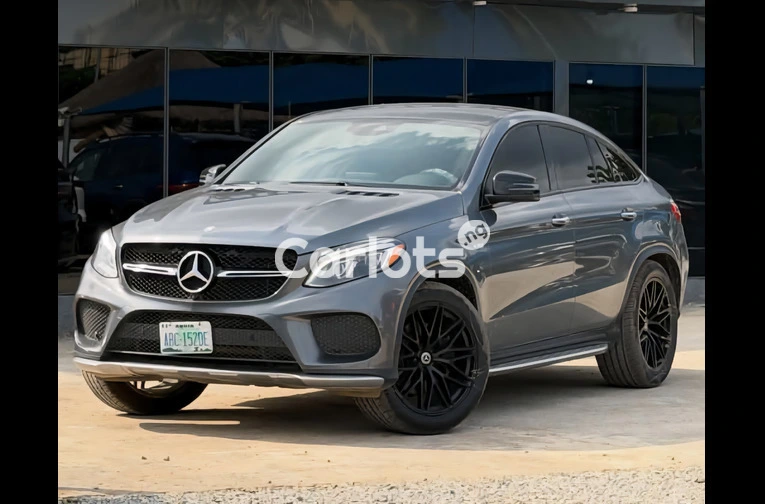 Clean 2017 Mercedes GLE 43 AMG
