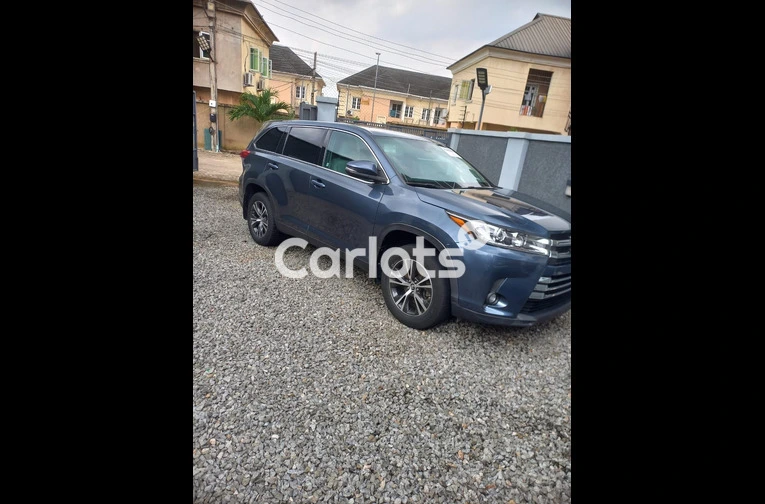 Foreign Used 2020 Toyota Highlander AWD - 6/7