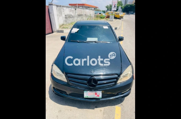 Unregistered 2010 Mercedes Benz C300 for sale in Lagos - thumbnail 6