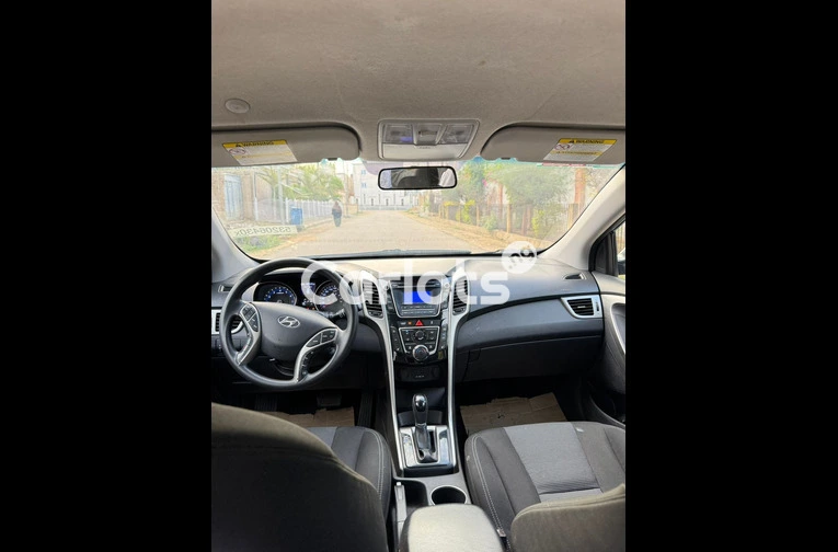HYUNDAI ELANTRA GT 2014 - 3/7