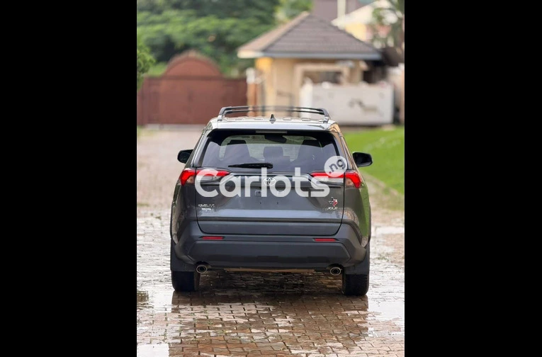 TOYOTA RAV4 XLE 2022 - 7/7