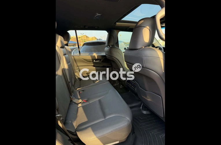 Brand New Lexus LX600 2023 - 5/7