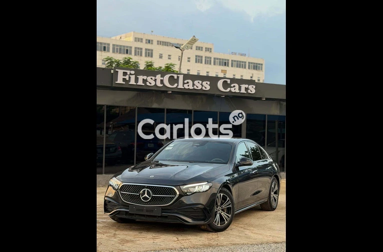 2025 Mercedes E200 Foreign Used - 2/7