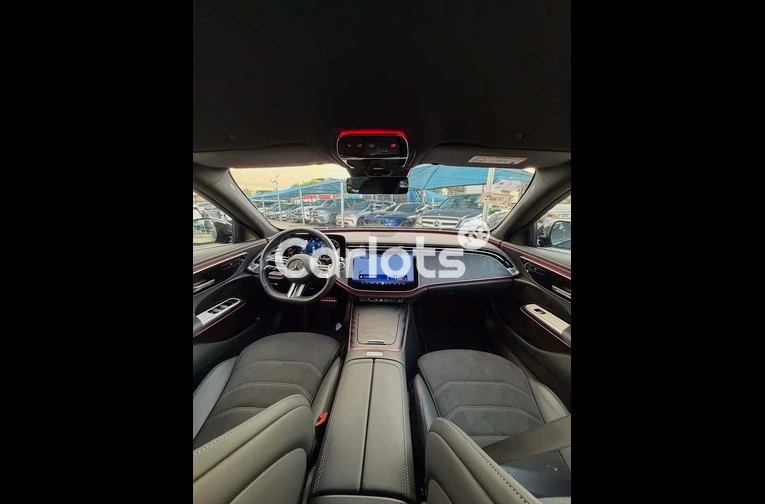 2025 Mercedes E200 Foreign Used - 4/7