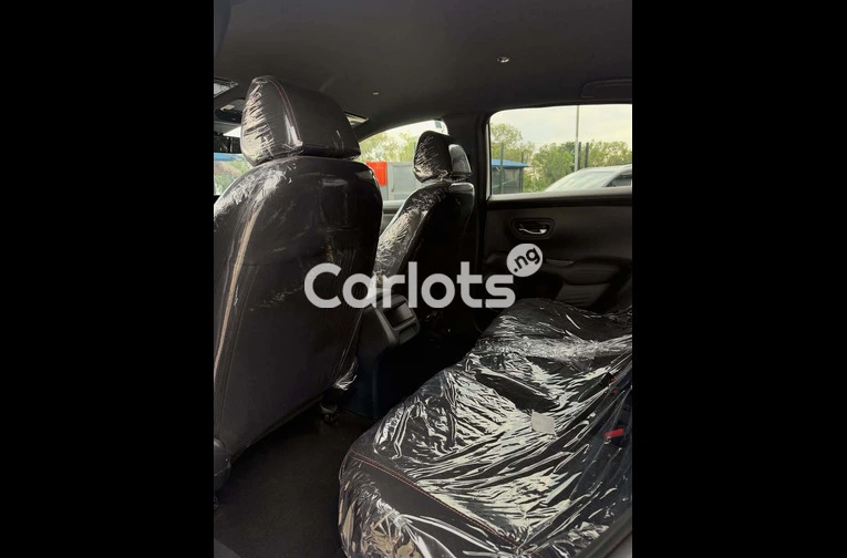 Foreign Used Honda HR-V 2023 - 5/7