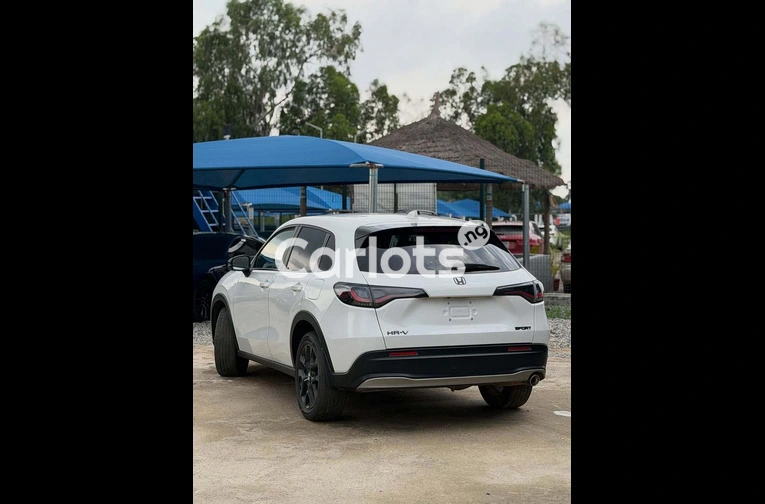 Foreign Used Honda HR-V 2023 - 7/7