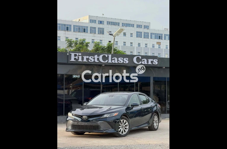 2018 Toyota Camry Foreign Used - 1/7