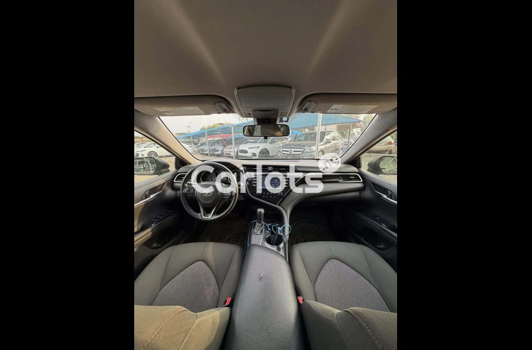 2018 Toyota Camry Foreign Used - 4/7