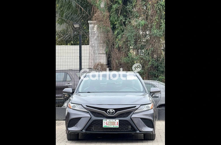 Toyota Camry 2018