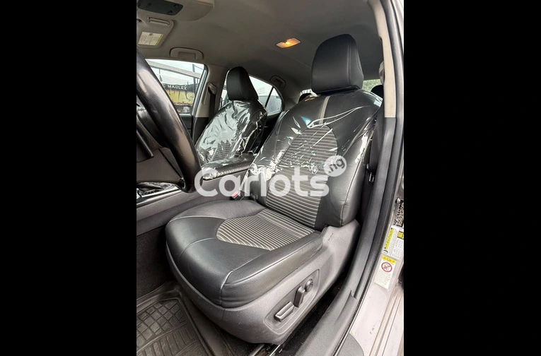 Toyota Camry 2018 - 4/7