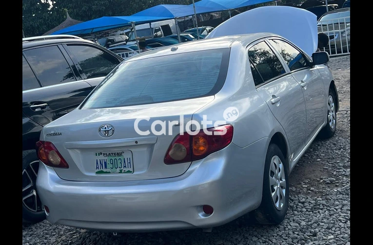 USED TOYOTA COROLLA 2009 MODEL - 6/7