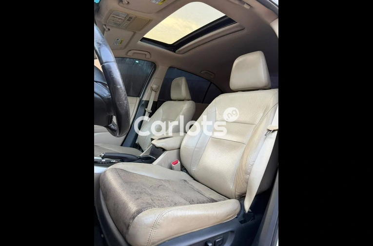 CLEAN 2013 HONDA ACCORD EXL - 6/7