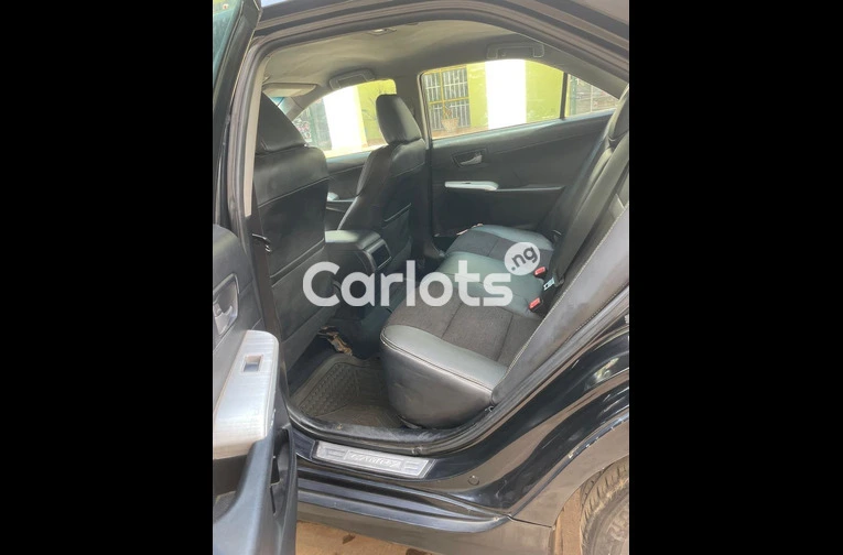 Clean Nigeria used Toyota Camry 2013 LE - 3/7