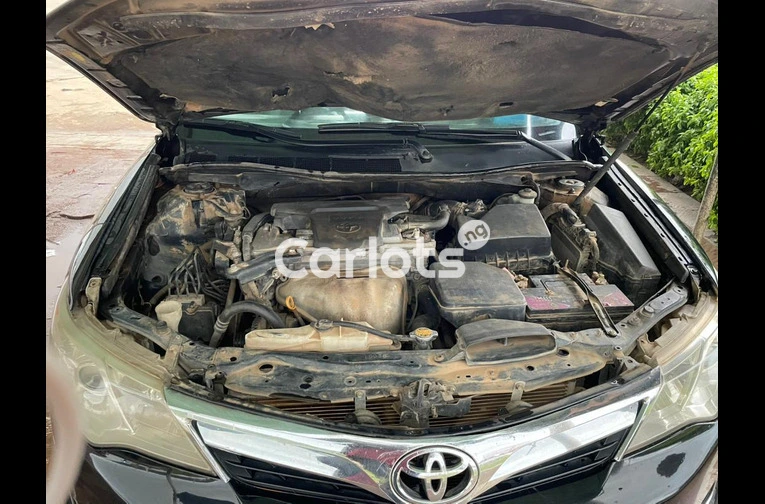 Clean Nigeria used Toyota Camry 2013 LE - 6/7