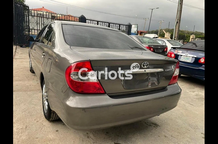 Toyota Camry 2004 LE