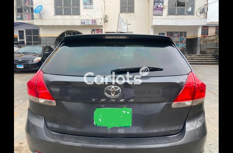 Pure First Body 2010 Toyota VENZA AWD V6 for sale in Surulere, Lagos - photo 7 of 7