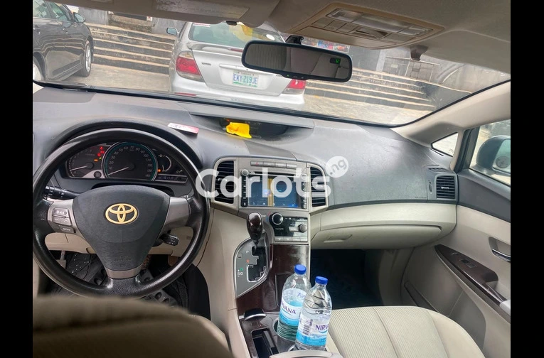 Pure First Body 2010 Toyota VENZA AWD V6 for sale in Surulere