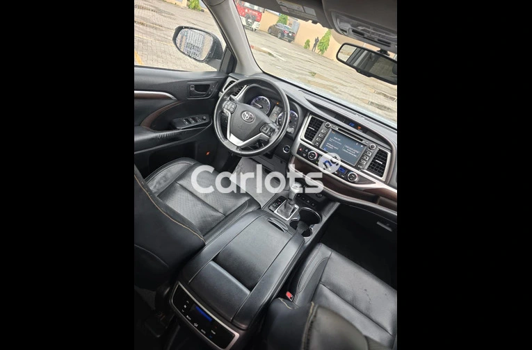 Foreign Used 2015 Toyota Highlander Limited AWD V6 for sale in Lekki, Lagos - thumbnail 3
