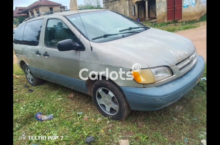 Toyota Sienna 1999 for sale in Ife Odan, Osun - photo 1 of 5