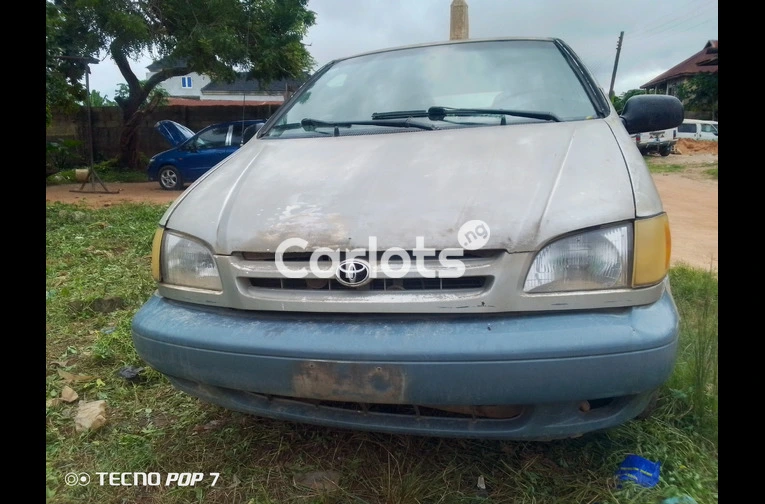 Toyota Sienna 1999 - 2