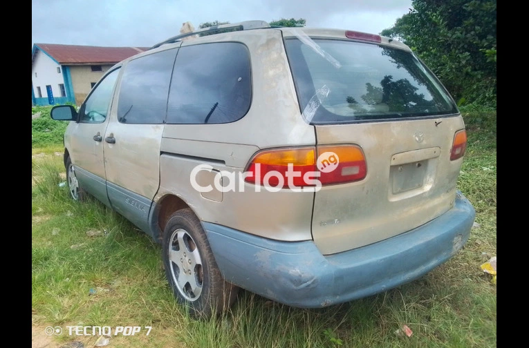 Toyota Sienna 1999 for sale in Ife Odan, Osun - thumbnail 3