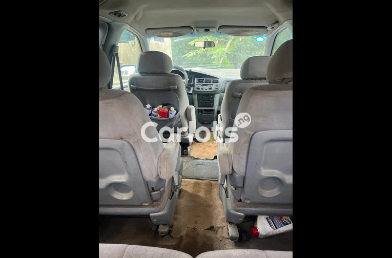 Toyota Sienna 1999 - 5/5