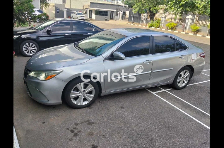 2016 Toyota Camry for sale in Abuja